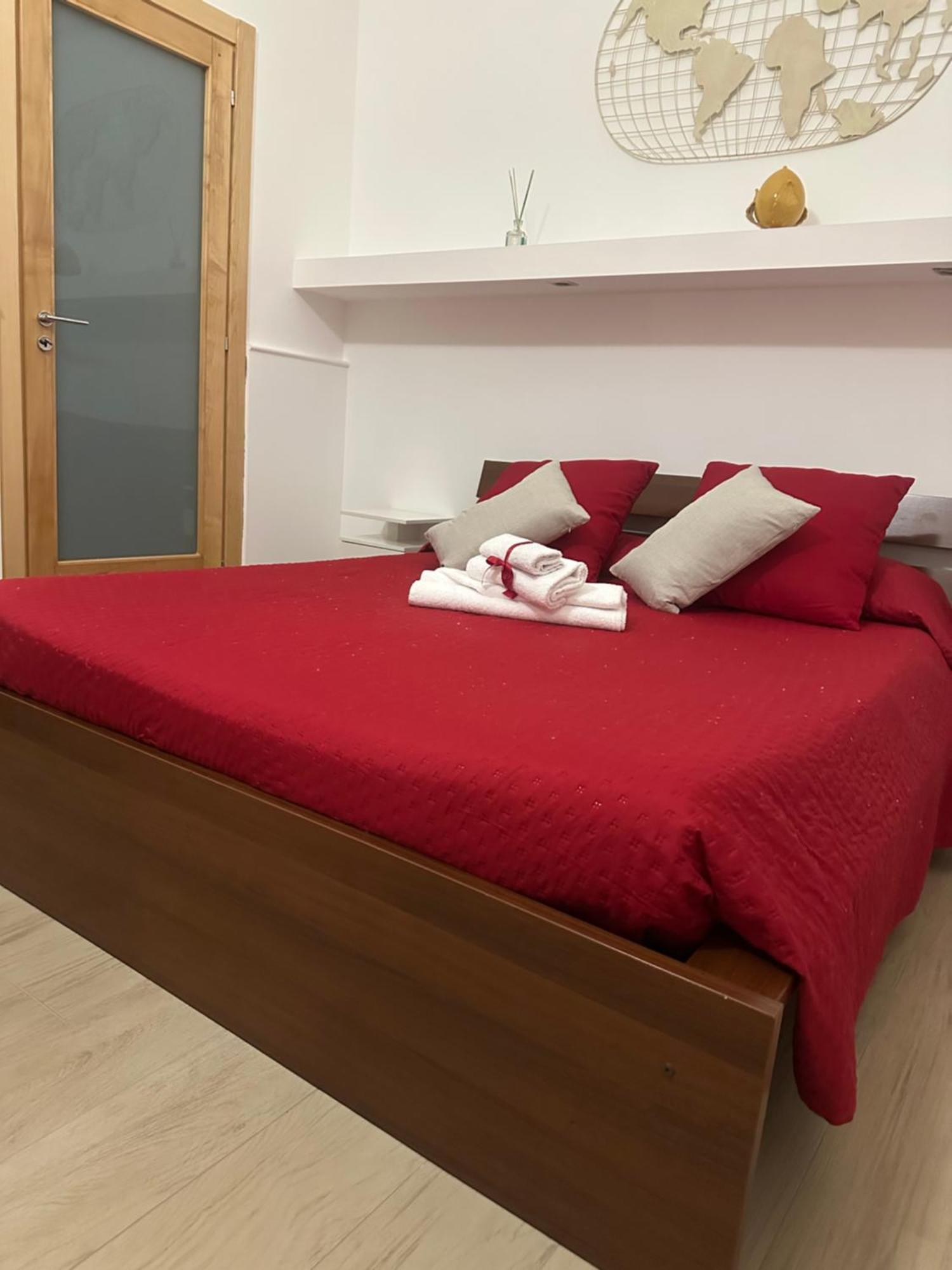 ברינדיזי Conte Cavour Apartment מראה חיצוני תמונה